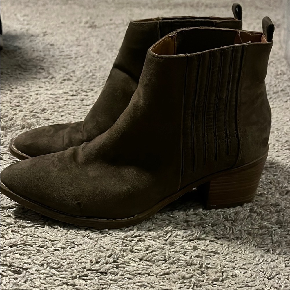 Universal Thread Brown Ankle Booties Chelsea Style